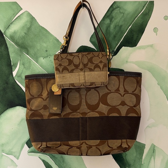 Coach Brown Signature Tote & Wallet Set - Picture 1 of 16
